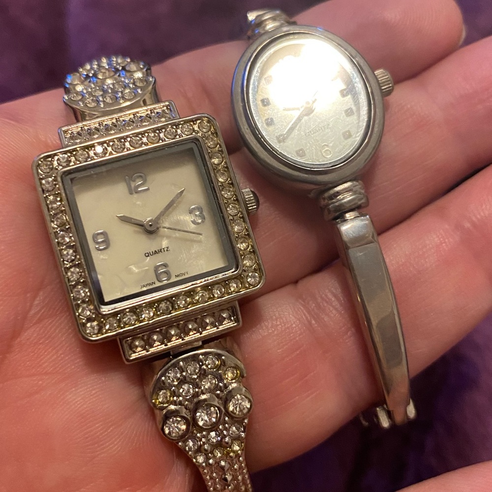 Two ladies watches (CO)